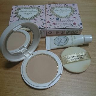 レメルヴェイユーズラデュレ(Les Merveilleuses LADUREE)のラデュレ パウダーファンデーション(ファンデーション)