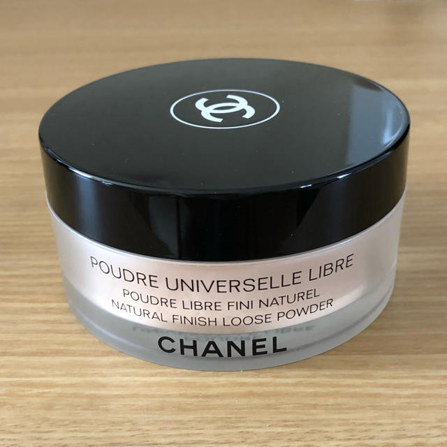 CHANEL(シャネル)のシャネル プードゥル ユニヴェルセルリーブル #30 ナチュレル コスメ/美容のベースメイク/化粧品(フェイスパウダー)の商品写真