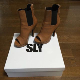 スライ(SLY)のSLY ブーティ(ブーティ)