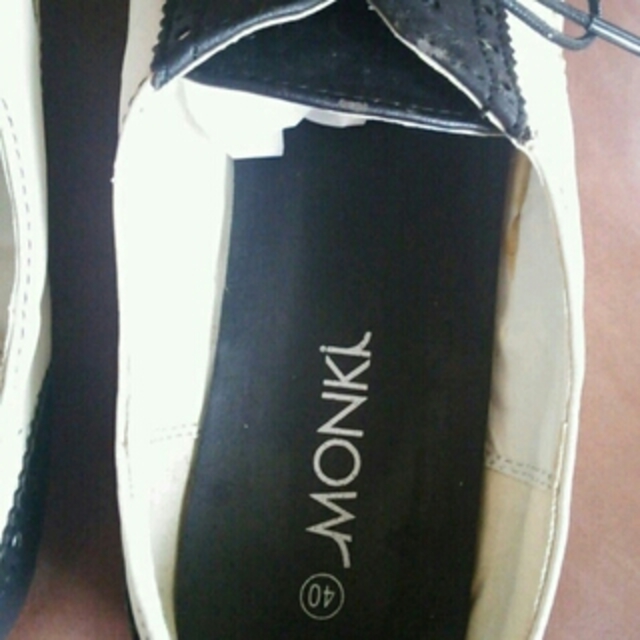 Monki(モンキ)のMONKI ブローグシューズ コンビ レディースの靴/シューズ(ローファー/革靴)の商品写真