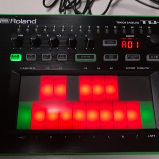 ローランド(Roland)のRoland シンセサイザー TB-3(キーボード/シンセサイザー)