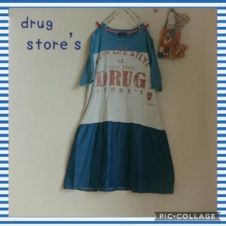 ドラッグストアーズ(drug store's)のdrug store's＊ロゴワンピース(ひざ丈ワンピース)