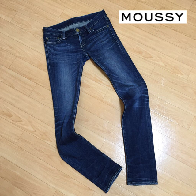 moussy(マウジー)のmoussy インディゴデニム④ レディースのパンツ(デニム/ジーンズ)の商品写真