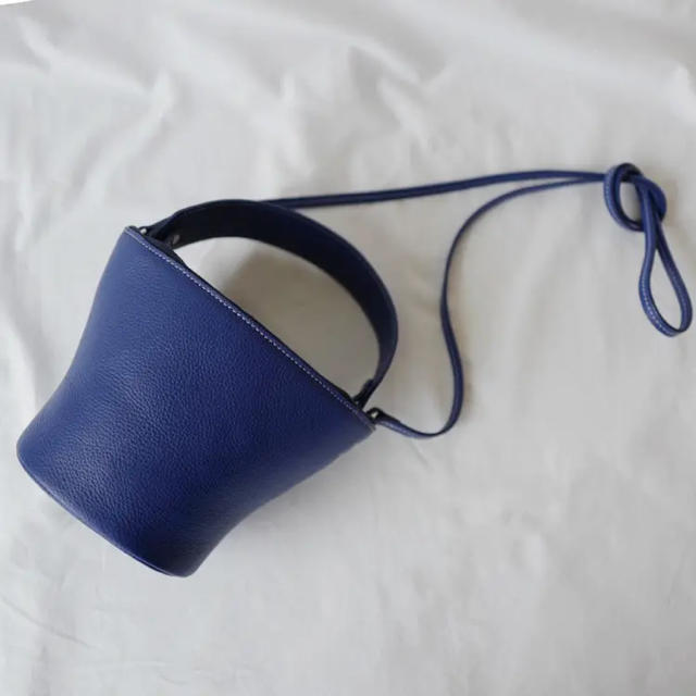 Ayako pottery bag royal blue
