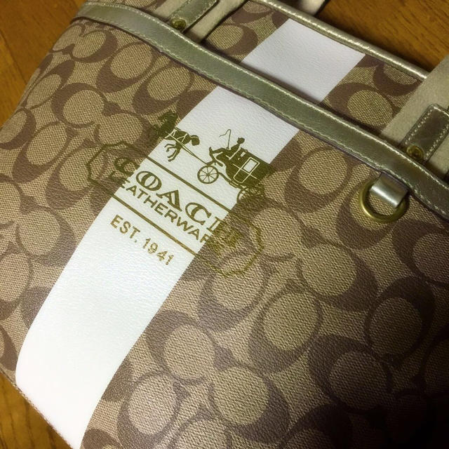 COACH(コーチ)のコーチ エナメル バッグ レディースのバッグ(トートバッグ)の商品写真