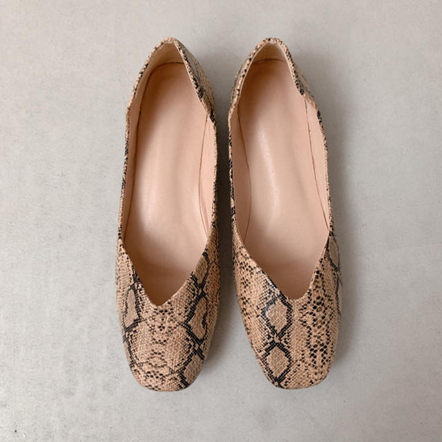 【キラママ様専用】Python flat shoes /beige XL レディースの靴/シューズ(バレエシューズ)の商品写真