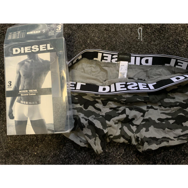 DIESEL(ディーゼル)のDIESEL パンツ　メンズ メンズのアンダーウェア(ボクサーパンツ)の商品写真