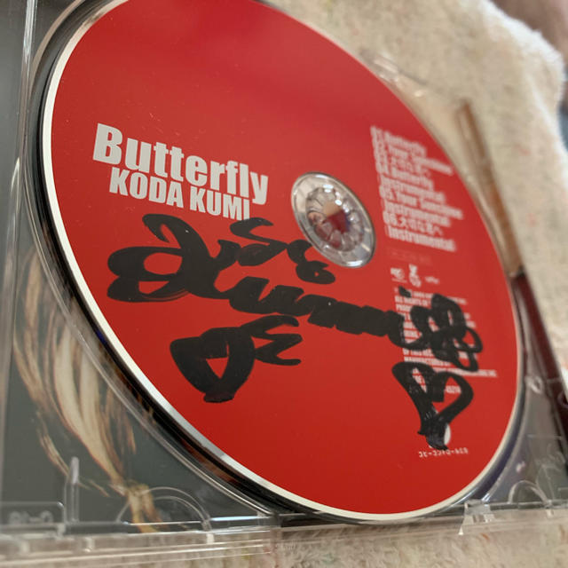 Butterfly 倖田來未 サイン エンタメ/ホビーのCD(ポップス/ロック(邦楽))の商品写真