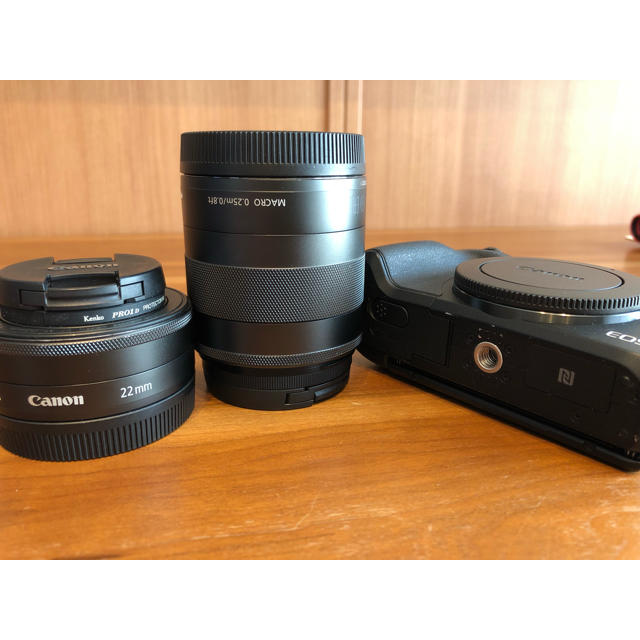 Canon(キヤノン)のcanon  EOS  M3 ミラーレスカメラ ダブルレンズキット スマホ/家電/カメラのカメラ(ミラーレス一眼)の商品写真