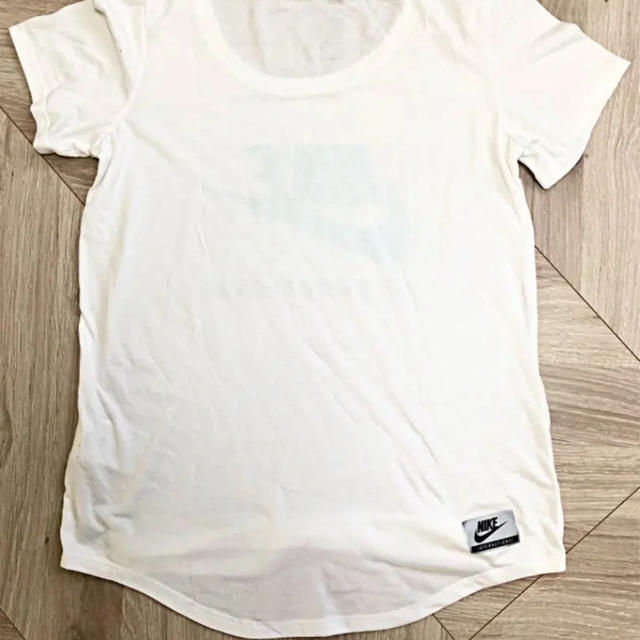 NIKE(ナイキ)のNIKE ナイキ Tシャツ スポーツ/アウトドアのランニング(ウェア)の商品写真