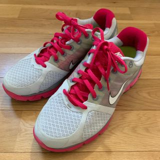 ナイキ(NIKE)のNIKE  レディス  スニーカー  軽量＊１度のみ使用(シューズ)