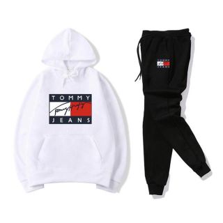 トミーヒルフィガー(TOMMY HILFIGER)のtommy (パーカー)