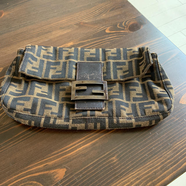 FENDI(フェンディ)のFENDI レディースのファッション小物(ポーチ)の商品写真