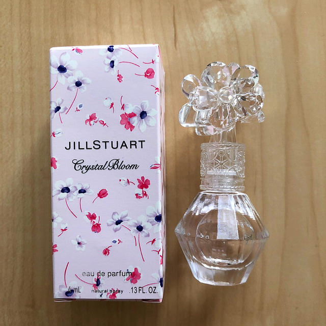 JILLSTUART(ジルスチュアート)の♡クリスタルブルーム オールドパルファン♡ コスメ/美容の香水(香水(女性用))の商品写真