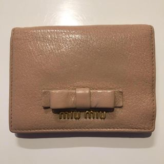 ミュウミュウ(miumiu)のmiumiu 美品 りぼん 二つ折り財布(財布)