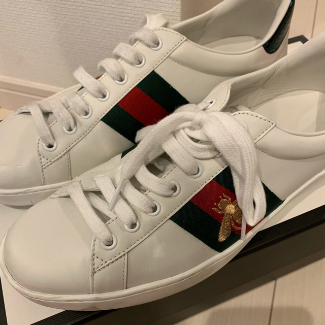 Gucci(グッチ)のGUCCI ホワイト ビー ニュー エース スニーカー メンズの靴/シューズ(スニーカー)の商品写真