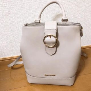 ジルバイジルスチュアート(JILL by JILLSTUART)のjill by jillstuart レザーリュック グレージュ(リュック/バックパック)