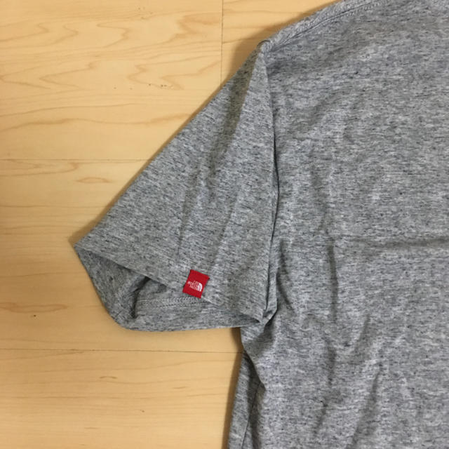 THE NORTH FACE(ザノースフェイス)のザ.ノースフェイスTシャツです。 レディースのトップス(Tシャツ(半袖/袖なし))の商品写真