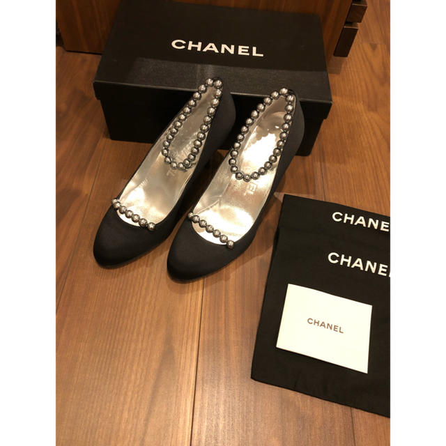 CHANEL(シャネル)の【最終価格】CHANEL シャネル パール パンプス レディースの靴/シューズ(ハイヒール/パンプス)の商品写真