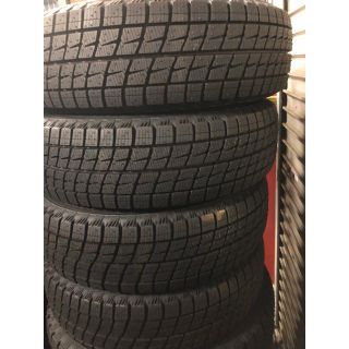 ブリヂストン(BRIDGESTONE)のスタッドレスタイヤ(タイヤ)