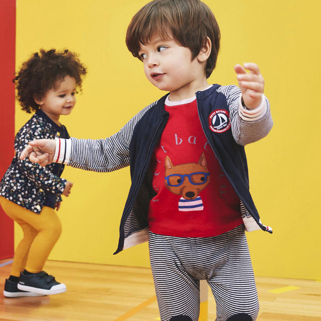 PETIT BATEAU(プチバトー)のぽにょ様専用 24m プリントラグラン長袖Ｔシャツ 赤 キッズ/ベビー/マタニティのベビー服(~85cm)(Ｔシャツ)の商品写真