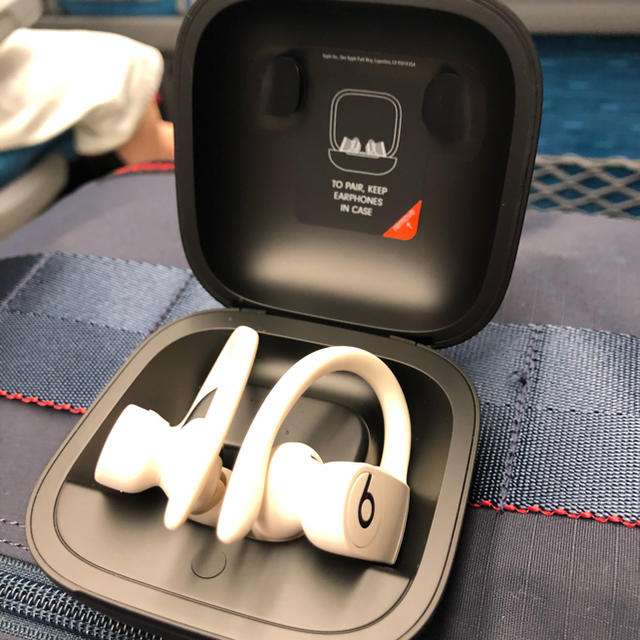 オーディオ機器美品 Powerbeats Pro アイボリー ワイヤレスイヤホン