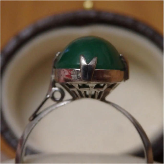 即購入OK♡V081昭和レトログリーンストーンのシルバーカラーリングヴィンテージ レディースのアクセサリー(リング(指輪))の商品写真