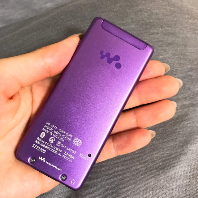 WALKMAN(ウォークマン)のアクセサリー付き sony walkman ウォークマン NW-S774 スマホ/家電/カメラのオーディオ機器(ポータブルプレーヤー)の商品写真