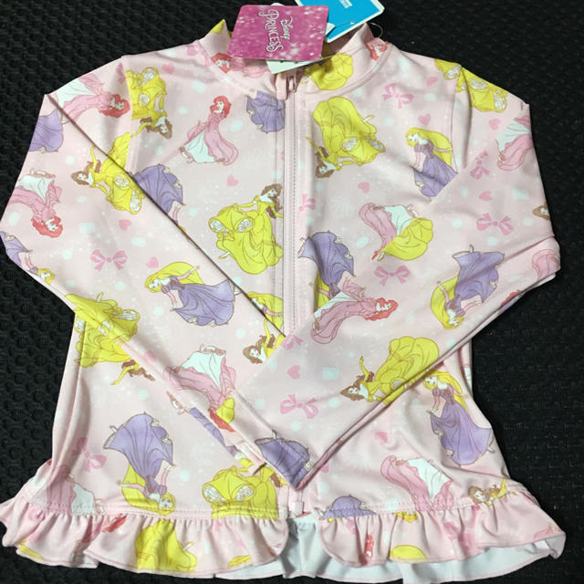 Disney(ディズニー)のラッシュガード  プリンセス  110  ピンク  水着 キッズ/ベビー/マタニティのキッズ服女の子用(90cm~)(水着)の商品写真