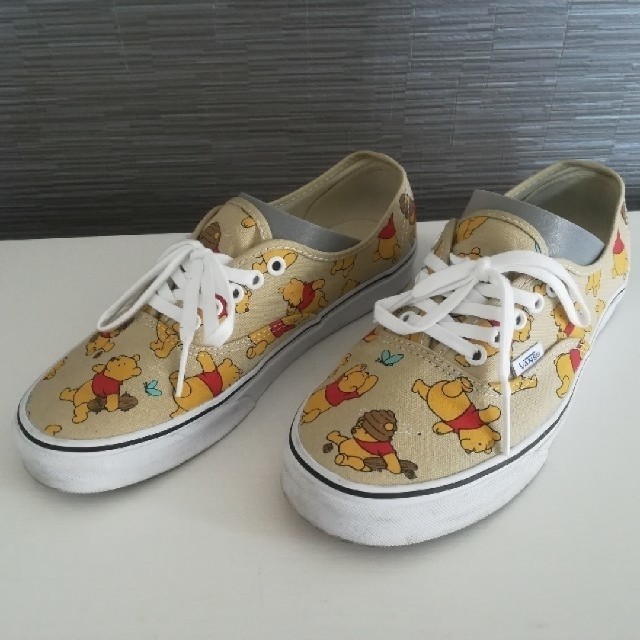 VANS(ヴァンズ)のVANS X DISNEY authentic コラボ 26cm メンズの靴/シューズ(スニーカー)の商品写真