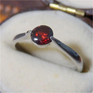 即購入OK♡シンプルなガーネットのような赤いお石のリング指輪(リング(指輪))