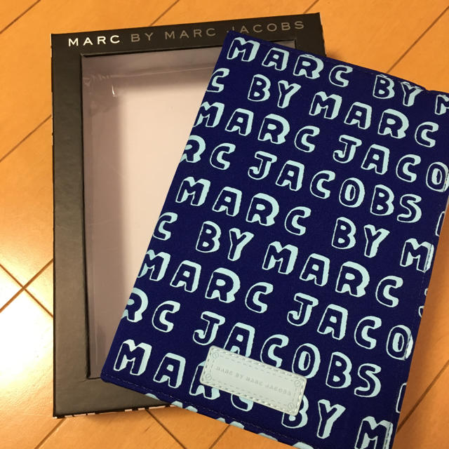 MARC BY MARC JACOBS(マークバイマークジェイコブス)のマークバイマークジェーコブスのiPadケース スマホ/家電/カメラのスマホアクセサリー(iPadケース)の商品写真