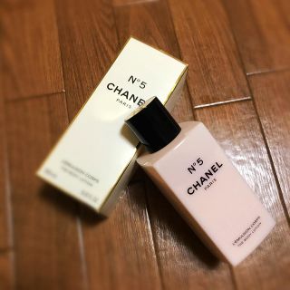 シャネル(CHANEL)のNo.5 ボディローション 200ml 【香水・ボディローション】(ボディローション/ミルク)