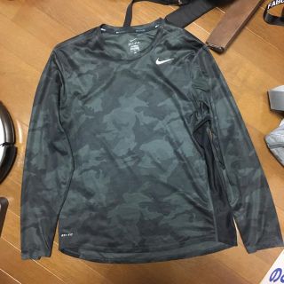 ナイキ(NIKE)のNIKE DRI-FIT 長袖Tシャツ L 黒 迷彩(Tシャツ/カットソー(七分/長袖))