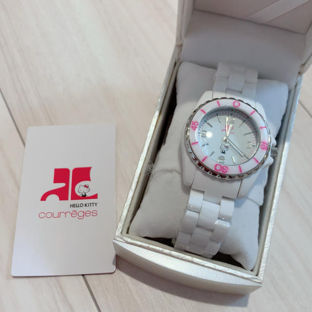Courreges(クレージュ)の今週限定価格 新品クレージュ×キティちゃん コラボウォッチ 時計 レディースのファッション小物(腕時計)の商品写真