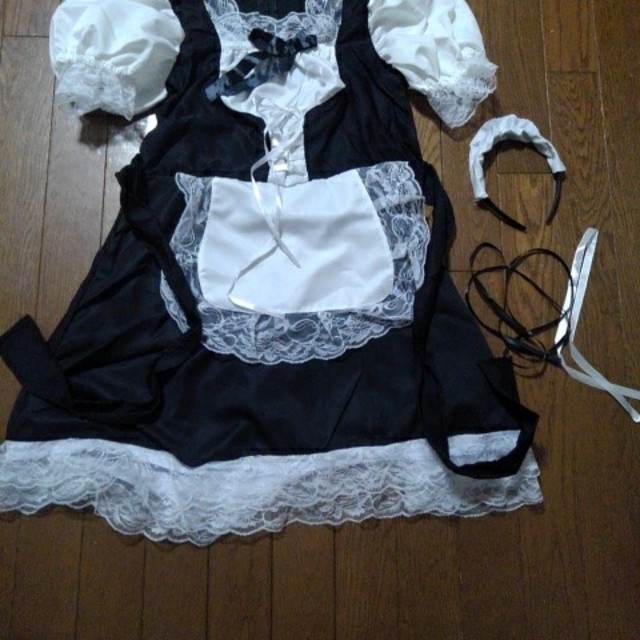 メイドコスプレ　黒 エンタメ/ホビーのコスプレ(衣装一式)の商品写真