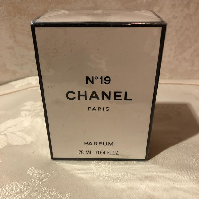 新品 CHANEL N°19 PARFUM 香水(女性用)
