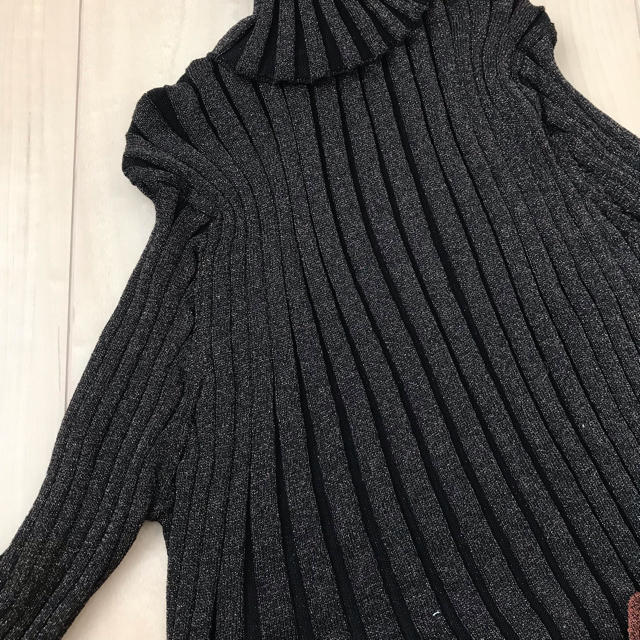 ZARA(ザラ)の【美品】ZARAニット◆ラメ入りリブニット レディースのトップス(ニット/セーター)の商品写真