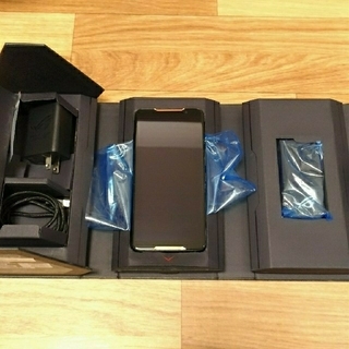 エイスース(ASUS)のASUS ROG Phone ZS600KL 8G/128G(スマートフォン本体)