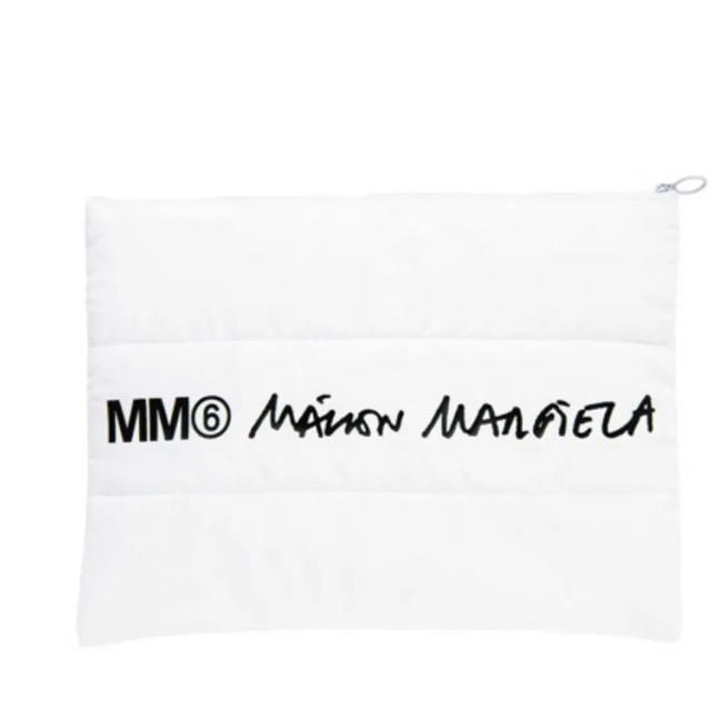 MM6(エムエムシックス)のspur シュプール 付録 11月号 mm6 メゾン マルジェラ パデッドポーチ レディースのファッション小物(ポーチ)の商品写真