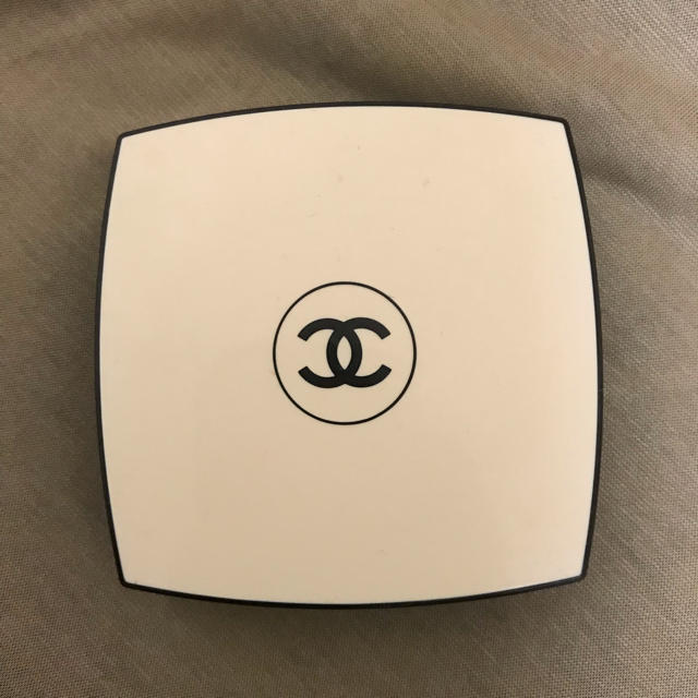 CHANEL(シャネル)のCHANEL シャネル フェイスパウダー コスメ/美容のベースメイク/化粧品(フェイスパウダー)の商品写真