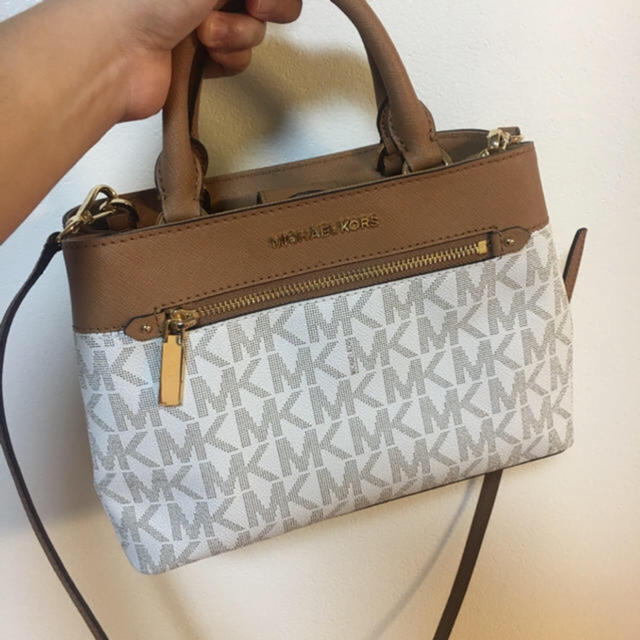 Michael Kors - マイケルコース バッグ モノグラム ホワイトの通販 by つゆだく｜マイケルコースならラクマ