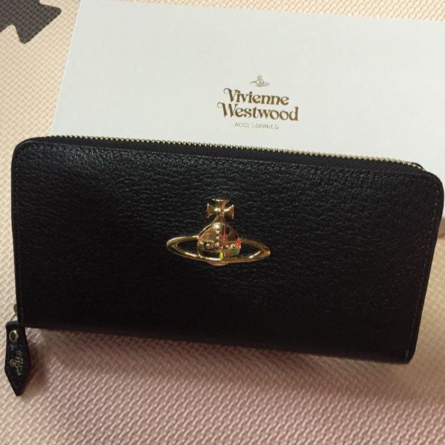 Vivienne Westwood(ヴィヴィアンウエストウッド)のviviennewestwood 長財布 レディースのファッション小物(財布)の商品写真