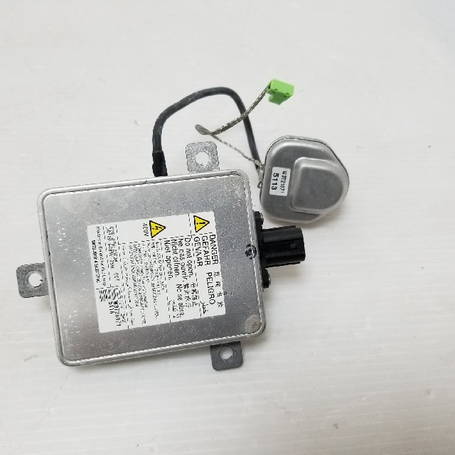 点灯チェック済み!三菱デリカD5純正HIDバラスト片側W3T20971の 点灯チェック済み!三菱デリカD5純正HIDバラスト片側W3T20971の