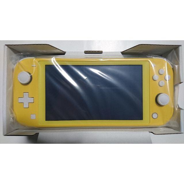Nintendo Switch(ニンテンドースイッチ)のNintendo Switch Lite　イエロー　クリアファイル付き エンタメ/ホビーのゲームソフト/ゲーム機本体(携帯用ゲーム機本体)の商品写真