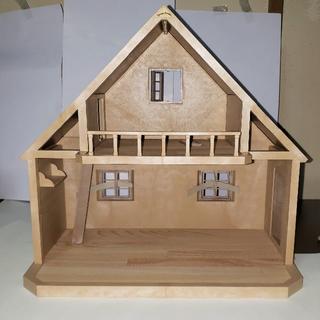 シルバニアファミリー人形と家具３点セット。家のおまけ付き(ぬいぐるみ/人形)