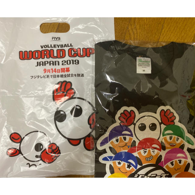 ジャニーズWEST(ジャニーズウエスト)のジャニーズWEST バレーボール　Tシャツ エンタメ/ホビーのタレントグッズ(アイドルグッズ)の商品写真