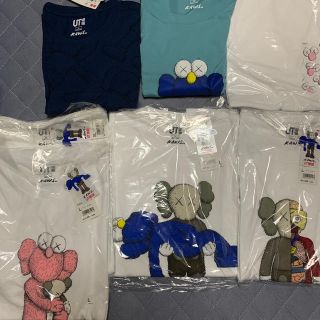 ユニクロ(UNIQLO)のKAWS カウズ × UNIQLO ユニクロ コラボ 新品未使用 2019発売(Tシャツ/カットソー(半袖/袖なし))