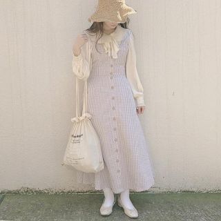 ワンアフターアナザーナイスクラップ(one after another NICE CLAUP)の人気完売商品！バックリボンワンピース ベージュギンガムチェック(ロングワンピース/マキシワンピース)