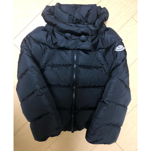 MONCLER(モンクレール)のモンクレール ガールズ130 ダウンジャケット新品 キッズ/ベビー/マタニティのキッズ服女の子用(90cm~)(ジャケット/上着)の商品写真